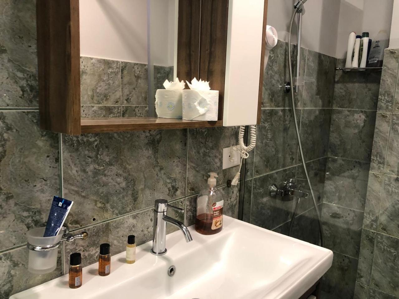 Comfort Apartment In City Center Tiranë Luaran gambar